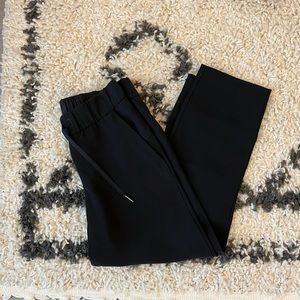 Lululemon black cropped pants size 2